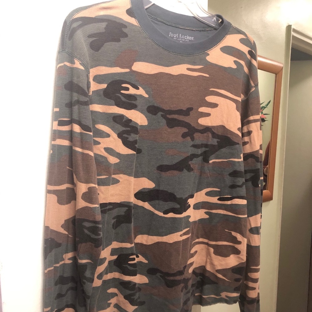Foot Locker Athletic Fit Camo Waffle Thermal, Med.